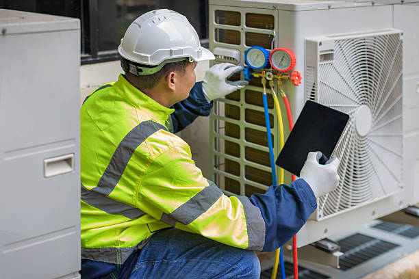 Professional Hvac technician working in Fannin, TX